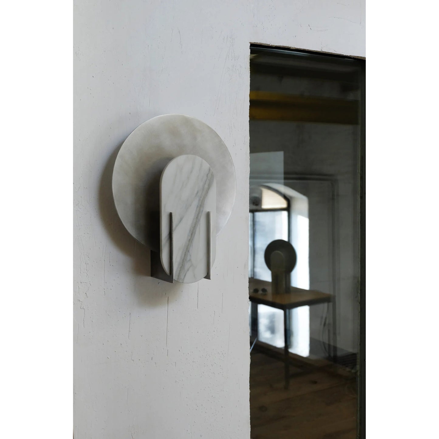 Liro Wall Lamp