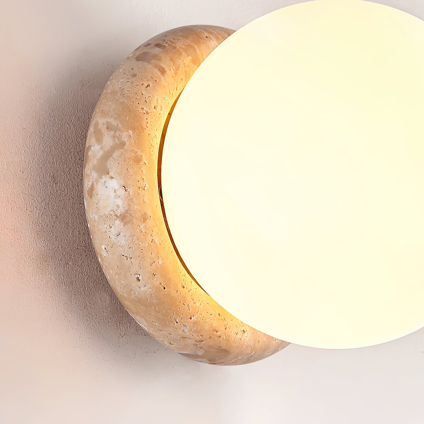 Yves Wall Lamp