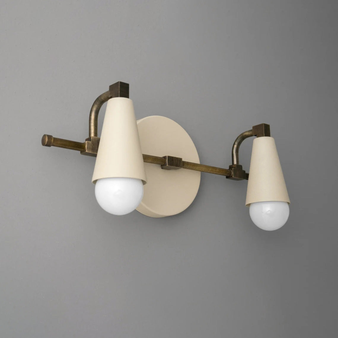 Pascal Vanity Wall Lamp