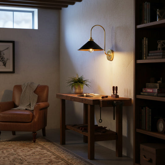 Corara Wall Lamp