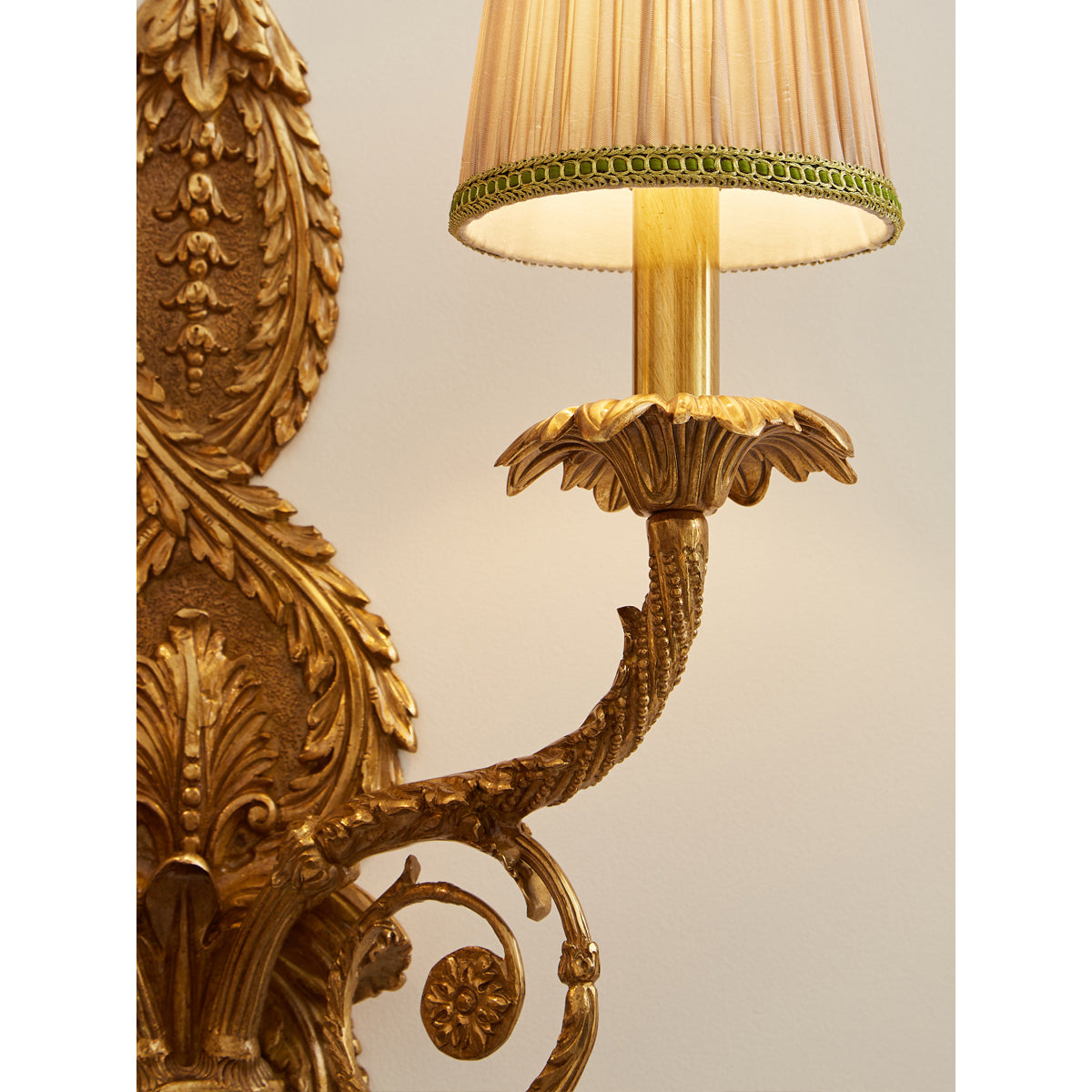 Lirara Brass Wall Lamp