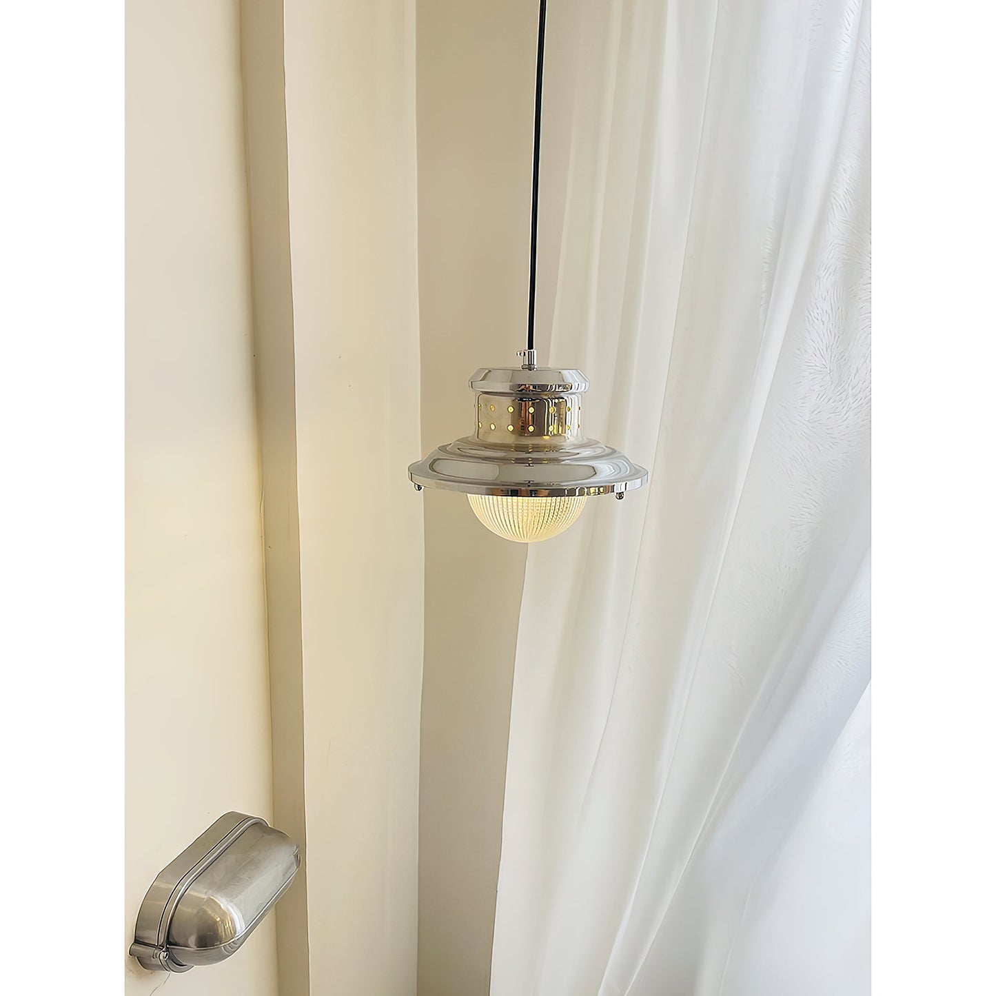Galora’s Pole Pendant Lamp