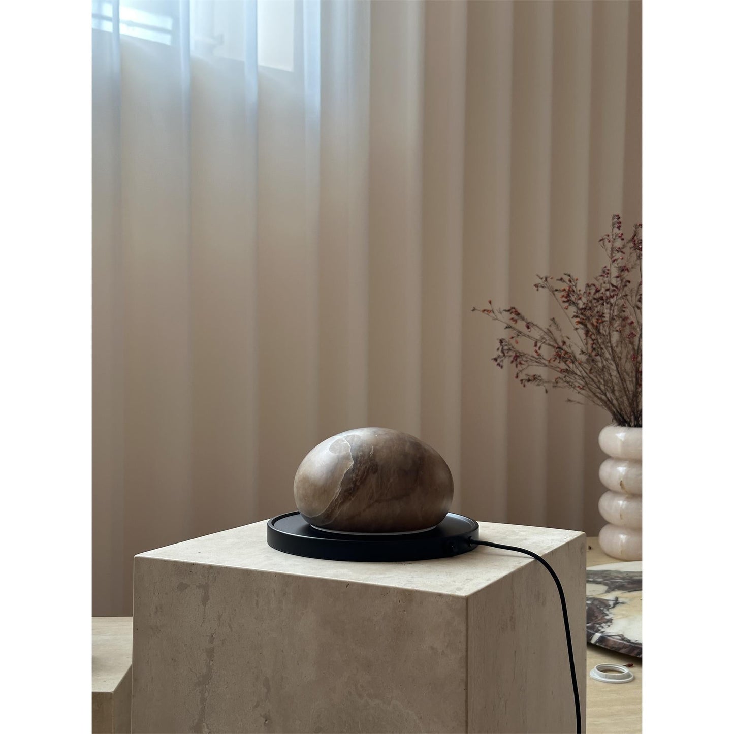 Maro Alabaster Table Lamp