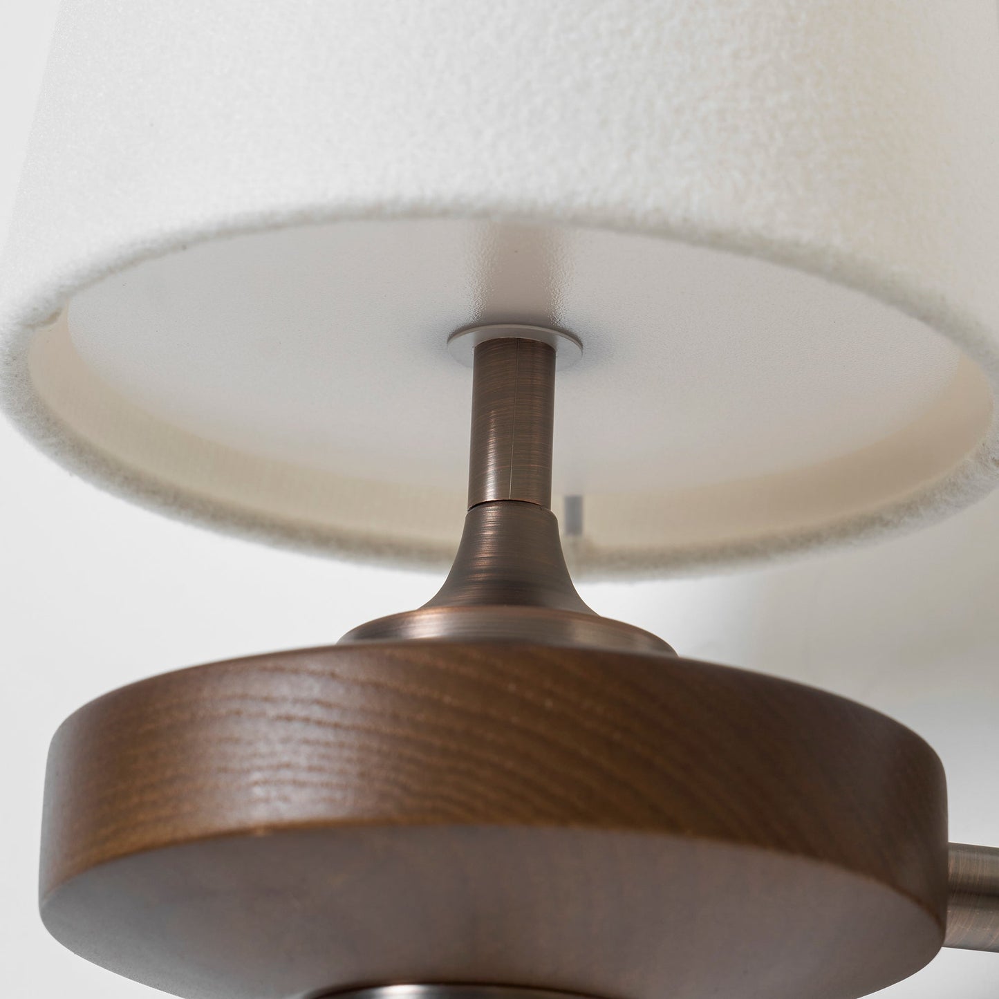 Dorian Rho Wall Lamp
