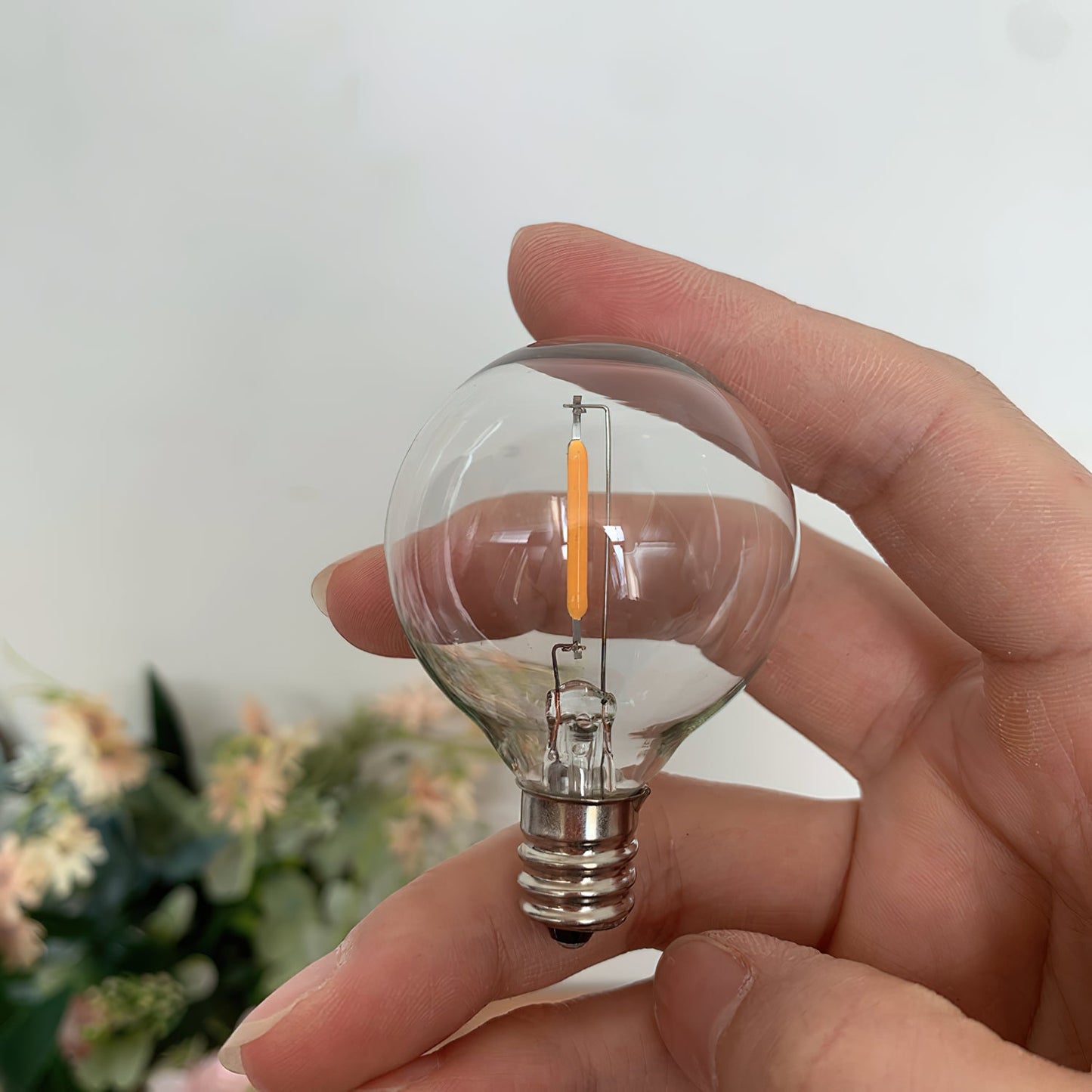 LED Light Bulb E12 4W Spherical Light Bulb