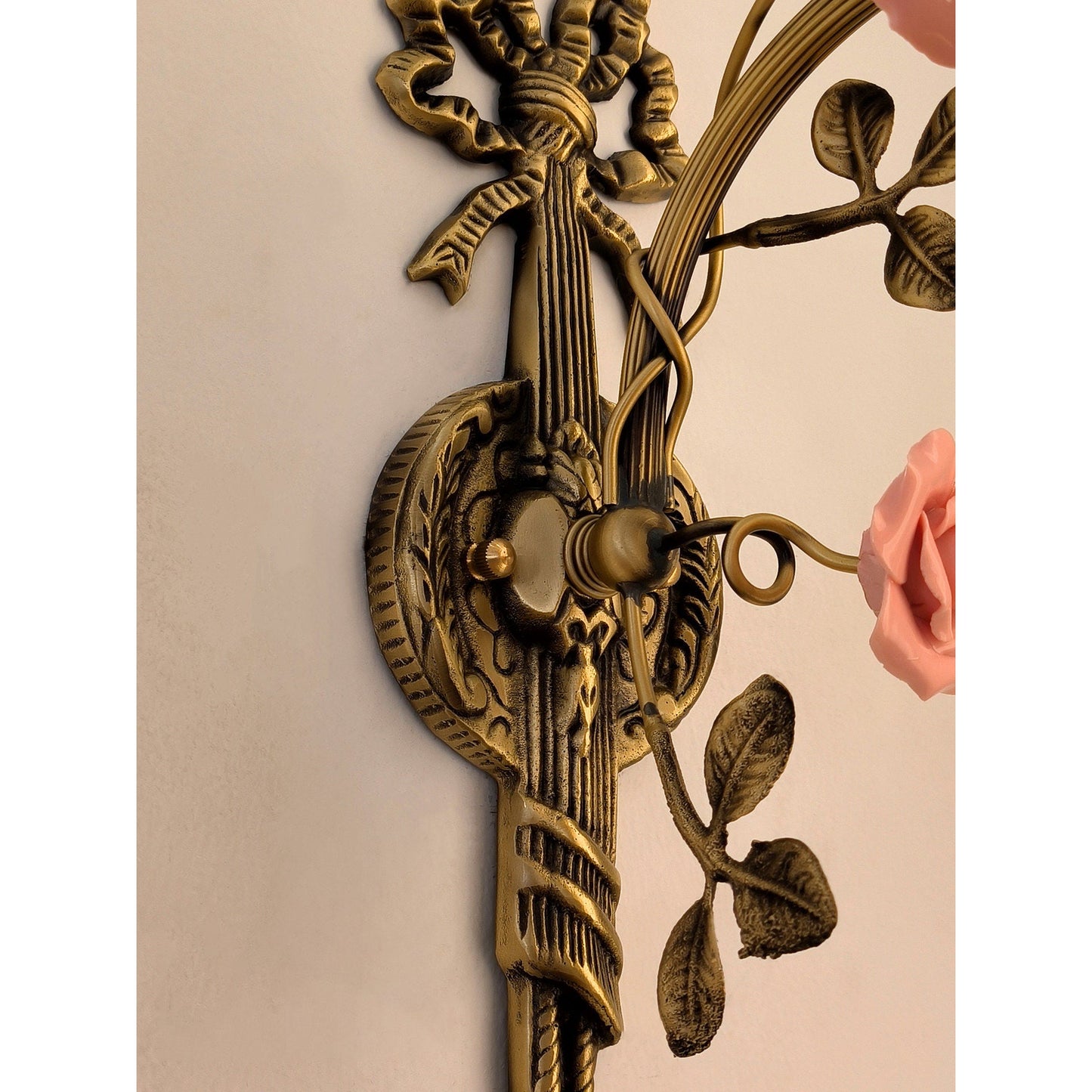 Mirien Fleur Wall Lamp