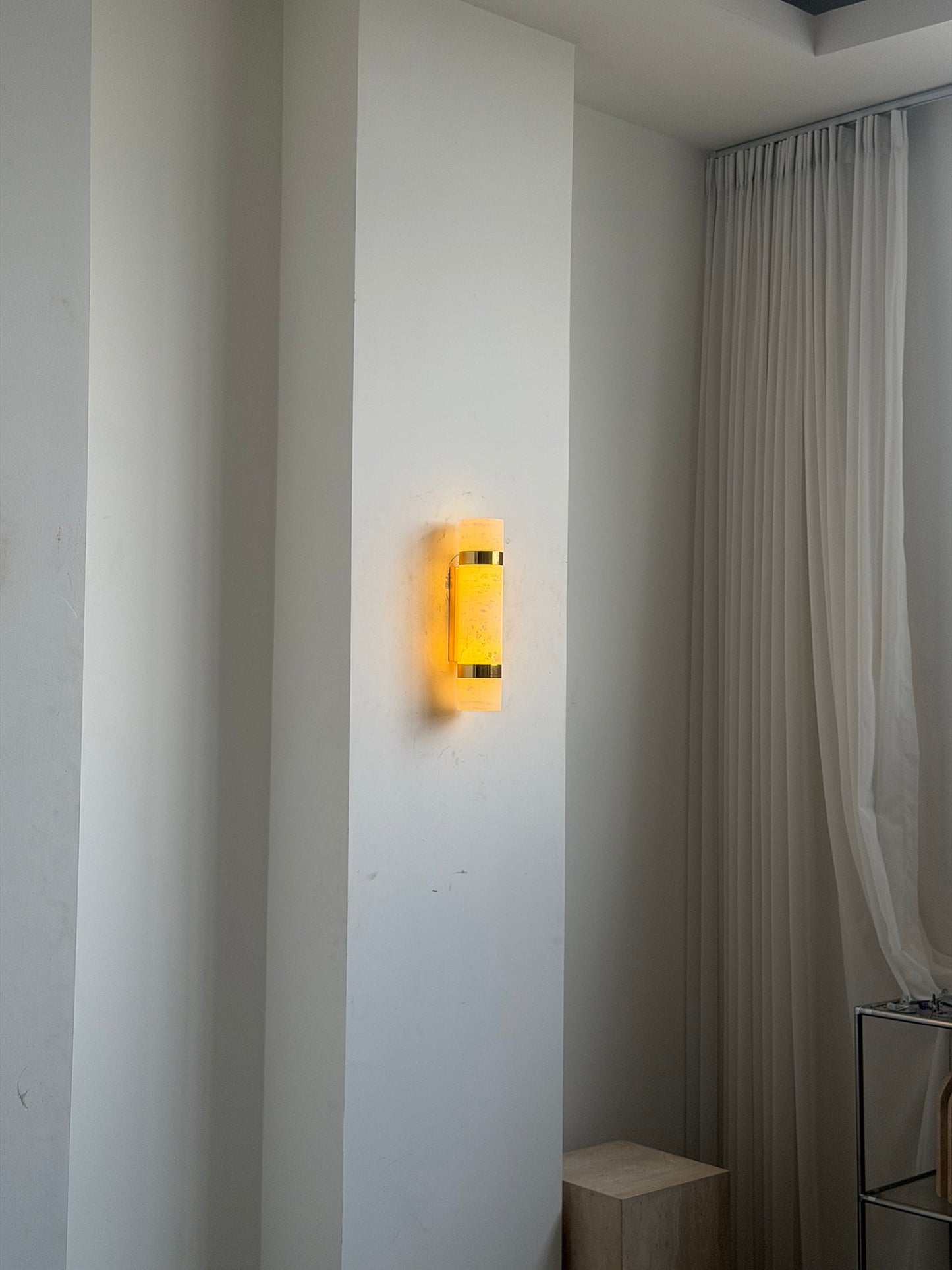 Pelai Onyx Wall Lamp