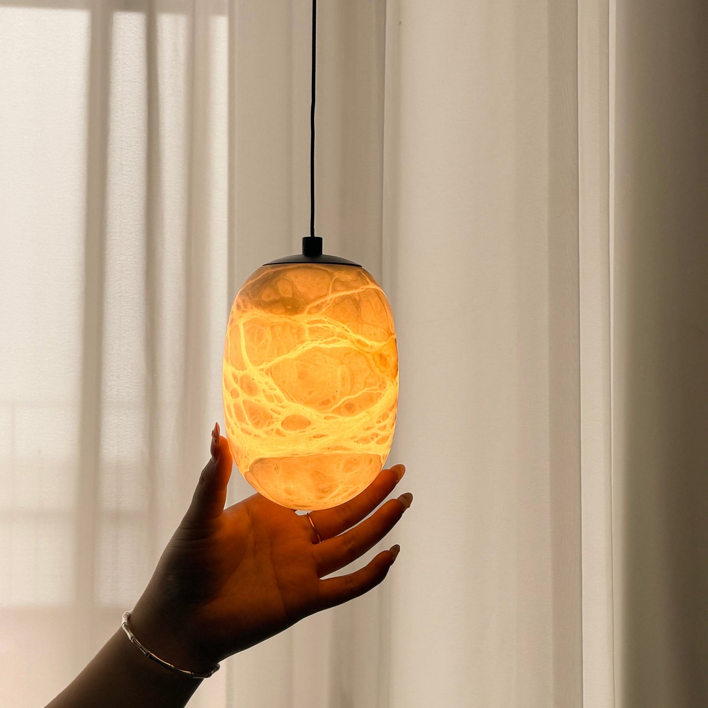 Lyson Alabaster Pendant Lamp