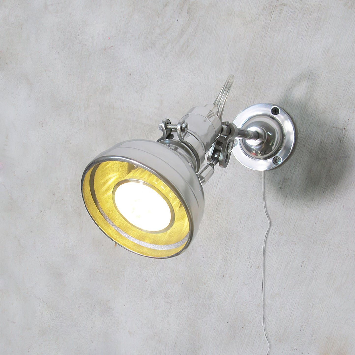 Vionune Rocker Arm Plug-in Wall Lamp