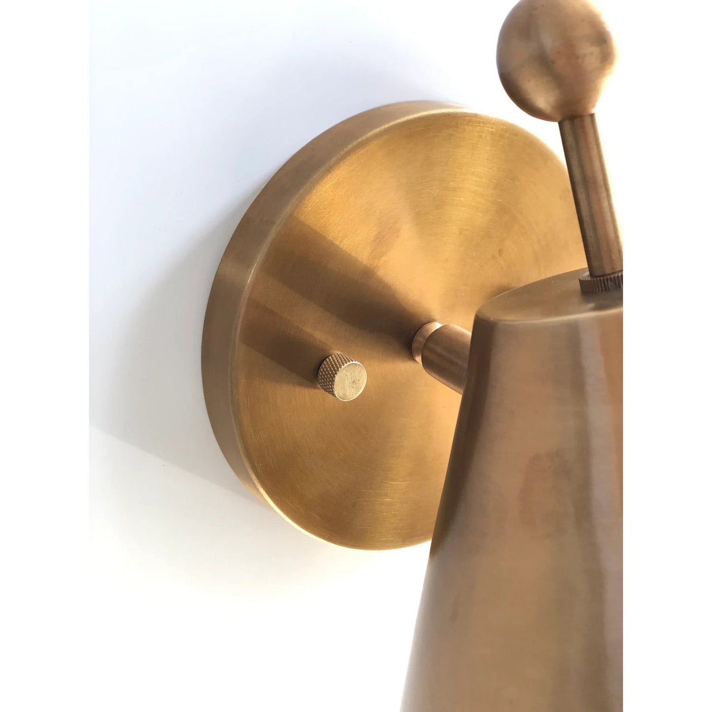Traatten Wall Lamp