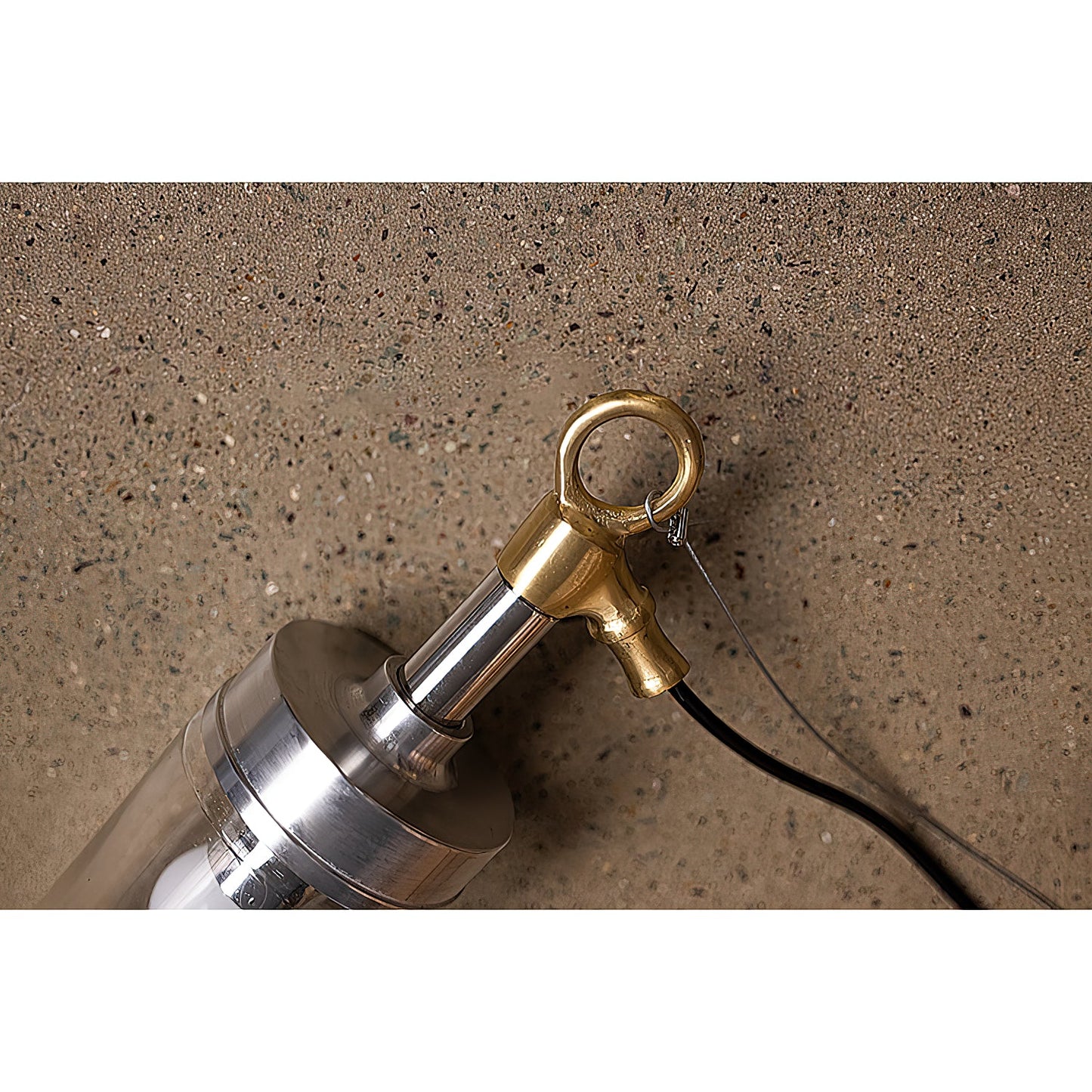 Well Glass Pendant Lamp