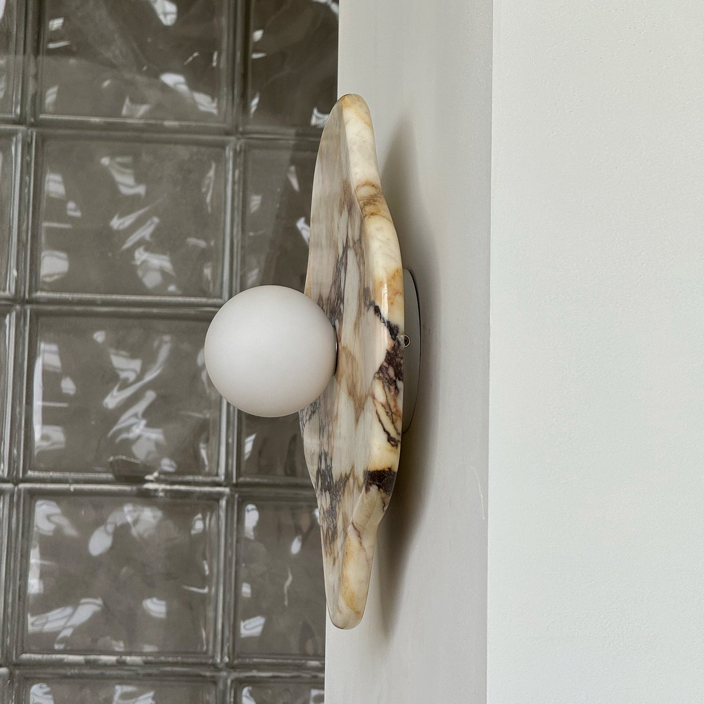 Solo Marble Wall Lamp