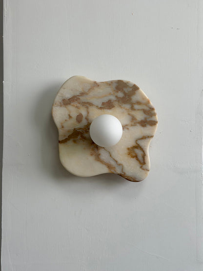 Solo Marble Wall Lamp