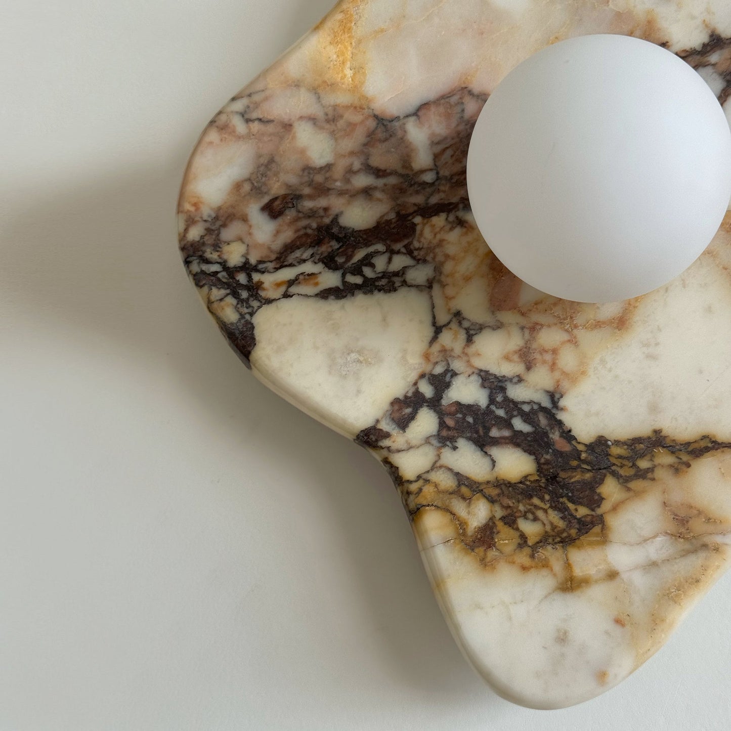 Solo Marble Wall Lamp
