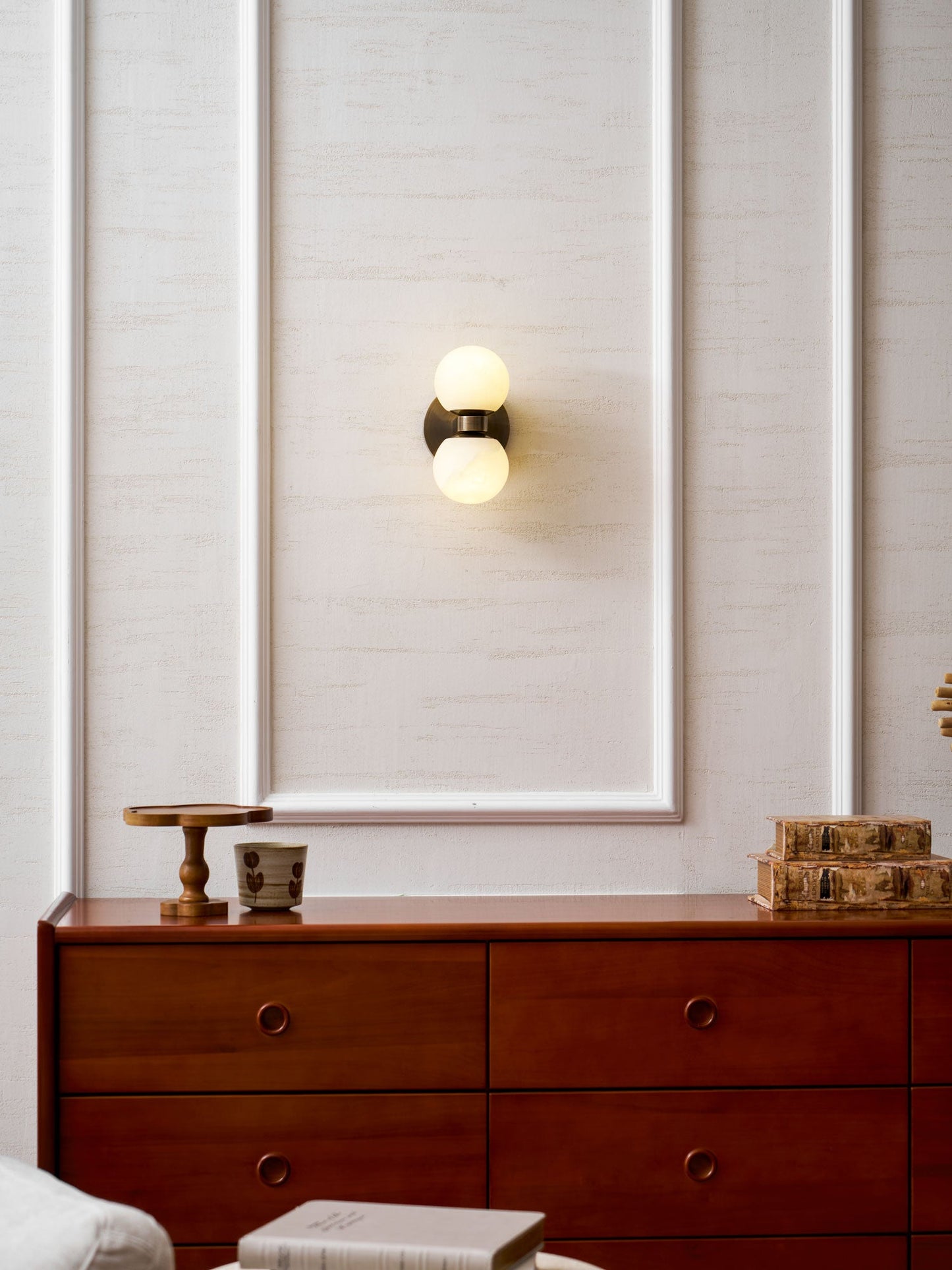 Zela Globe Alabaster Wall Lamp
