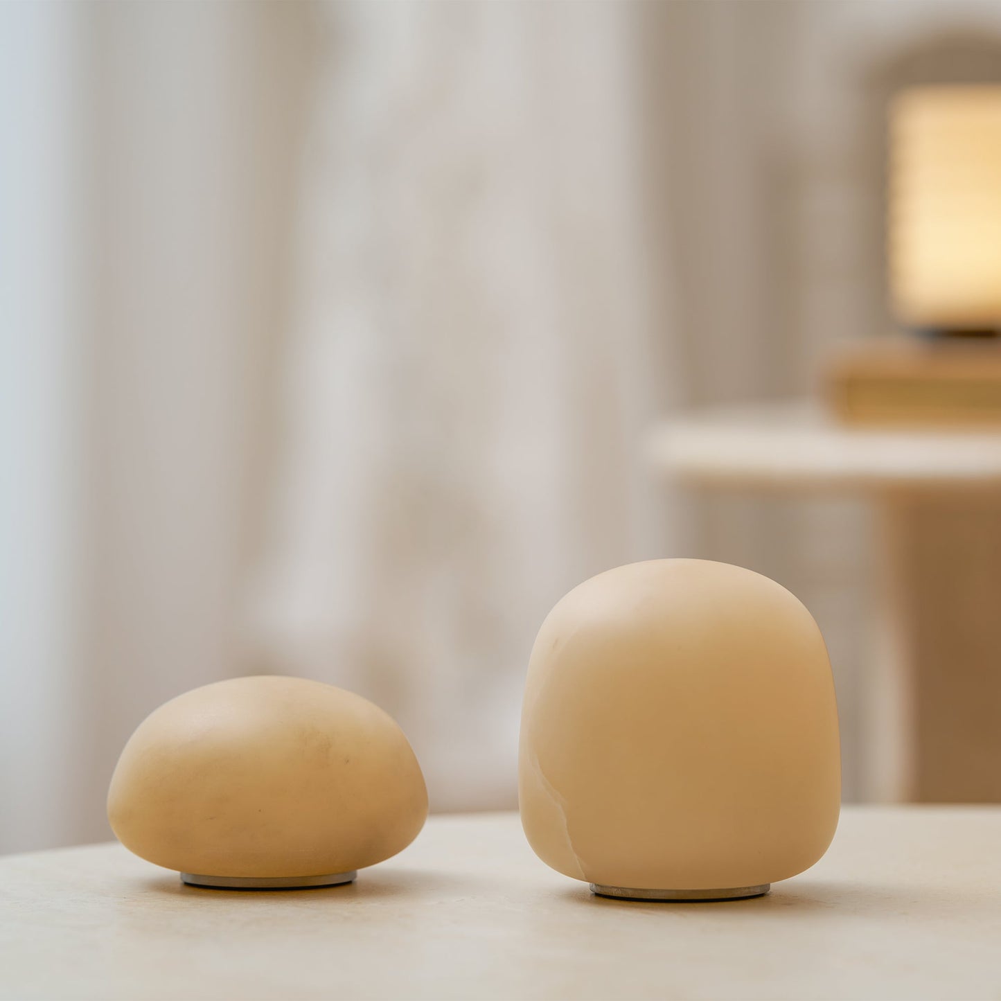 Alabaster Petite Portable Lamp (Built-in Battery)