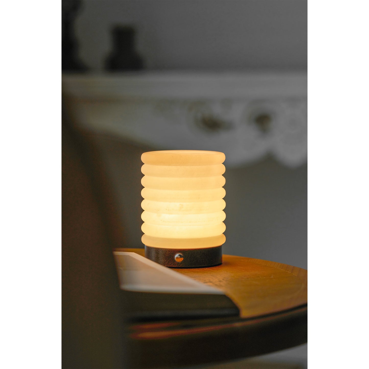 Alabaster Petite Portable Lamp (Built-in Battery)