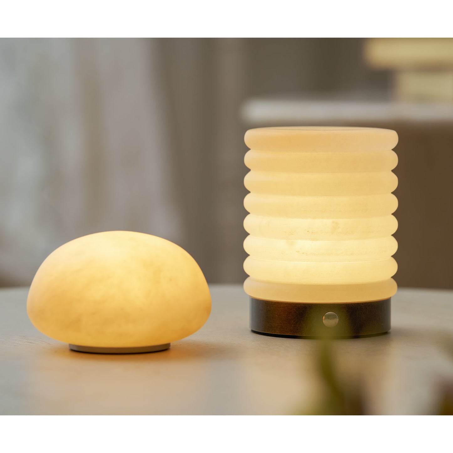 Alabaster Striped Table Lamp (Built-in Battery)