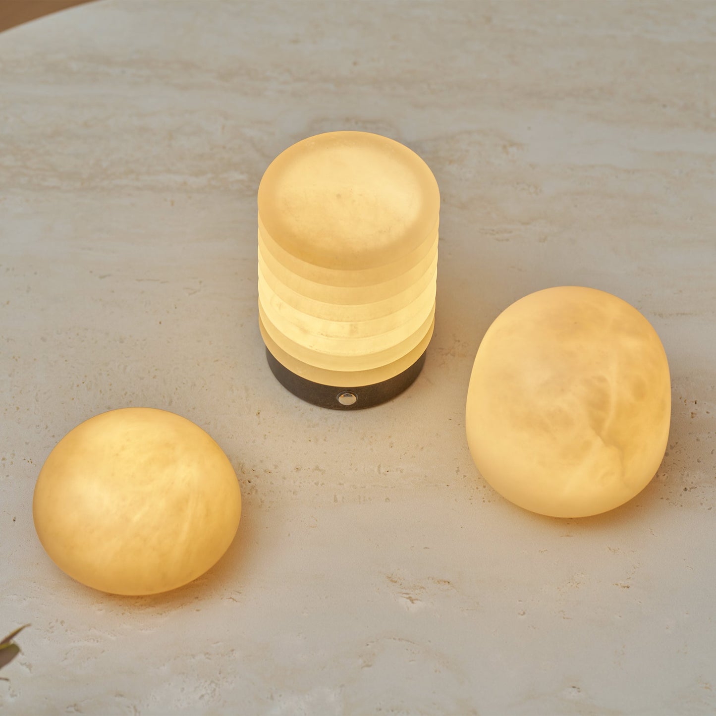Alabaster Striped Table Lamp (Built-in Battery)