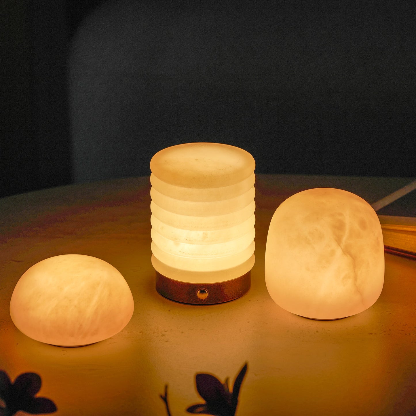 Alabaster Petite Portable Lamp (Built-in Battery)