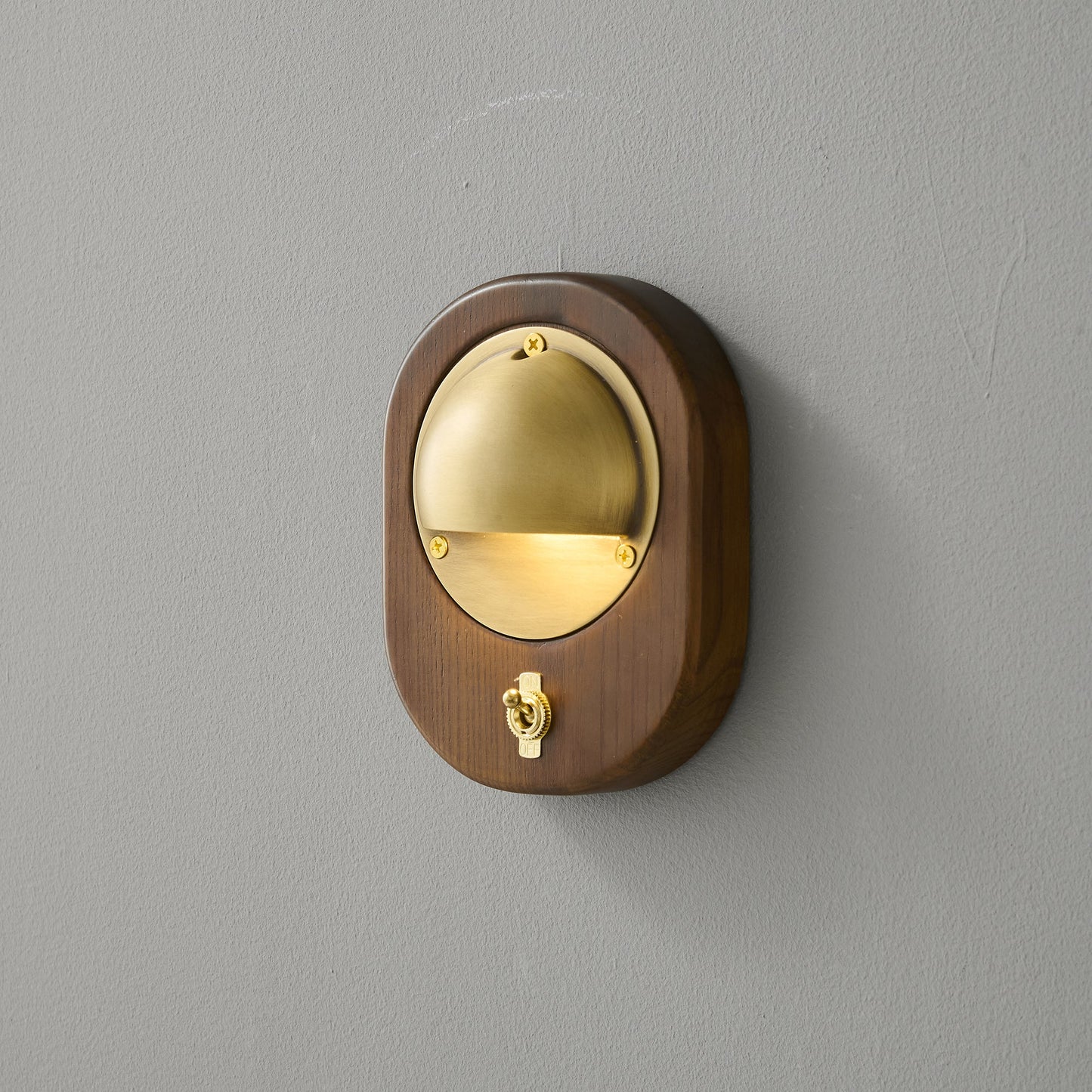 Velora Wall Lamp