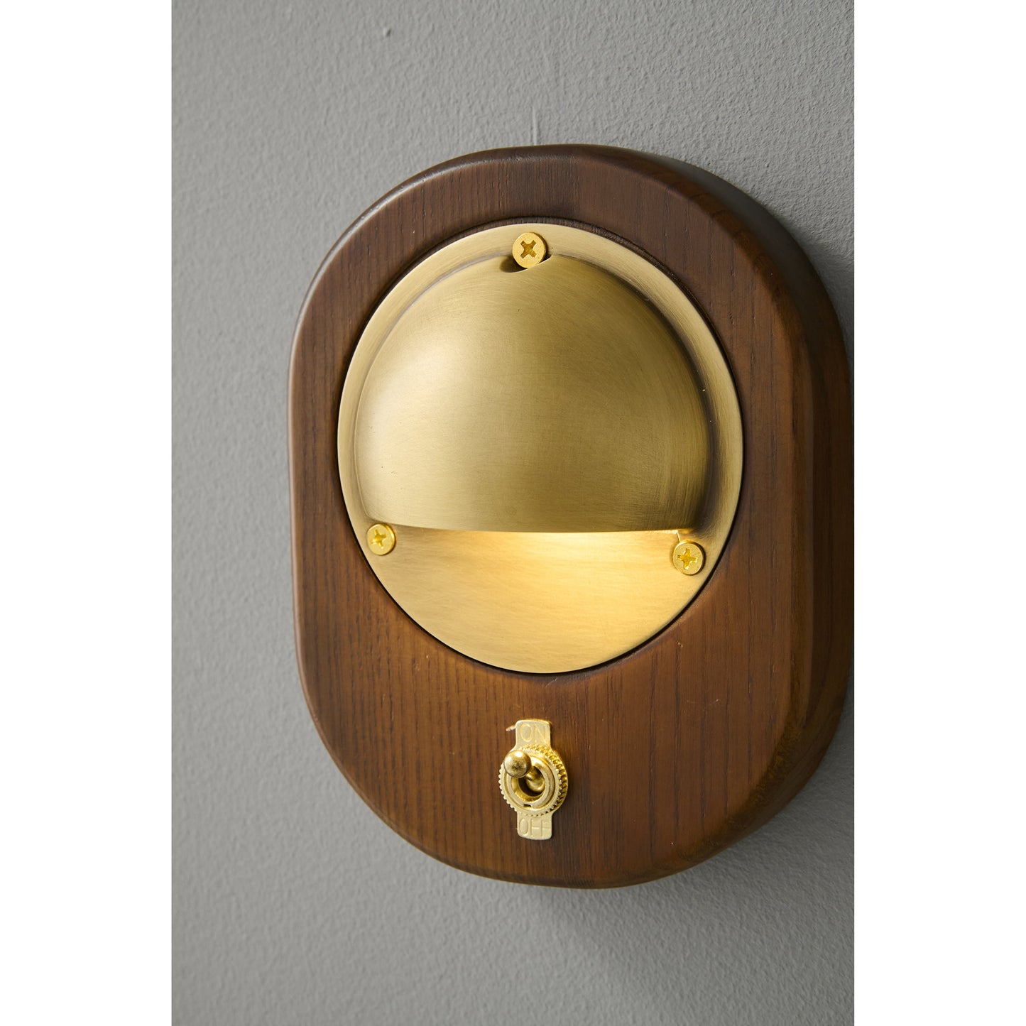 Velora Wall Lamp