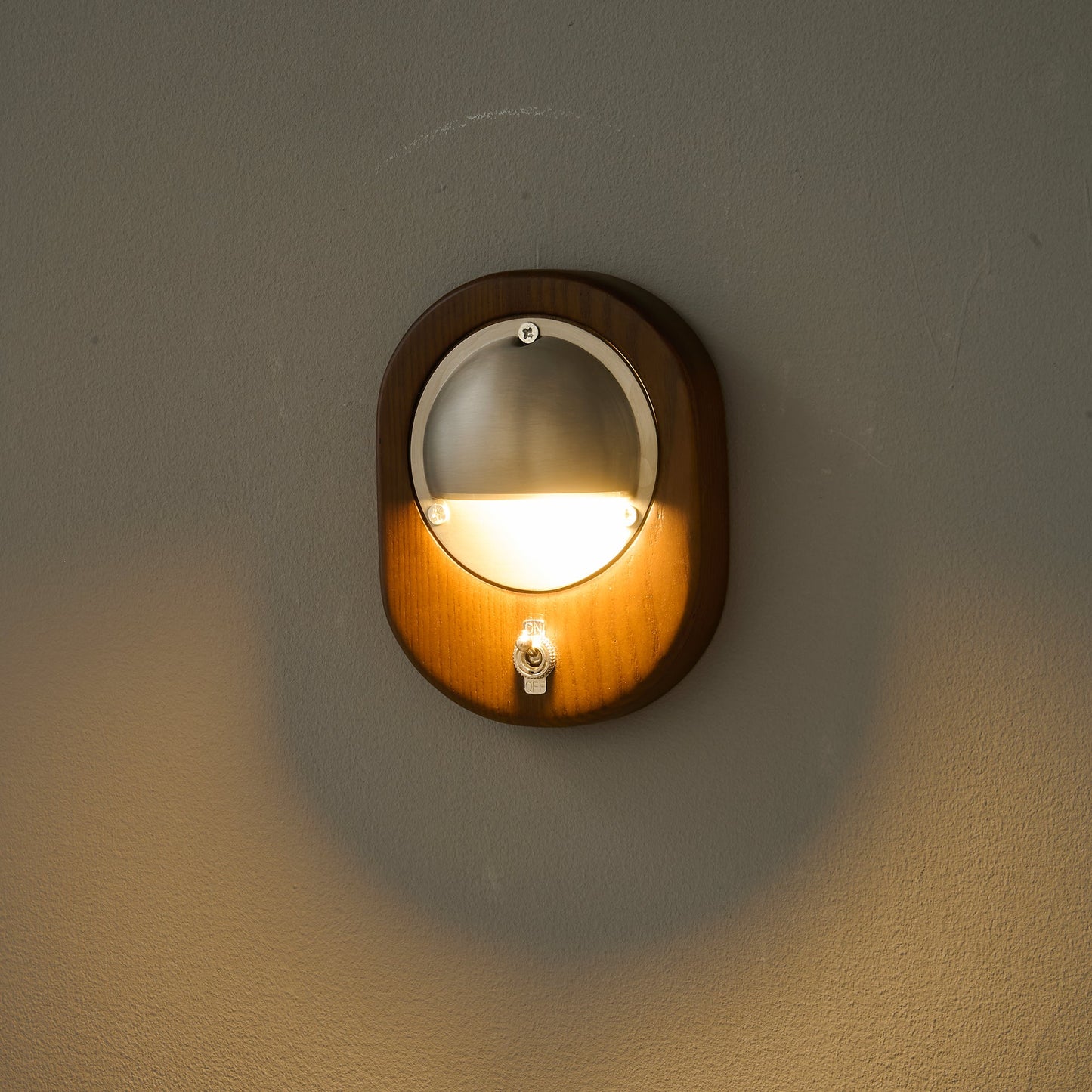 Velora Wall Lamp