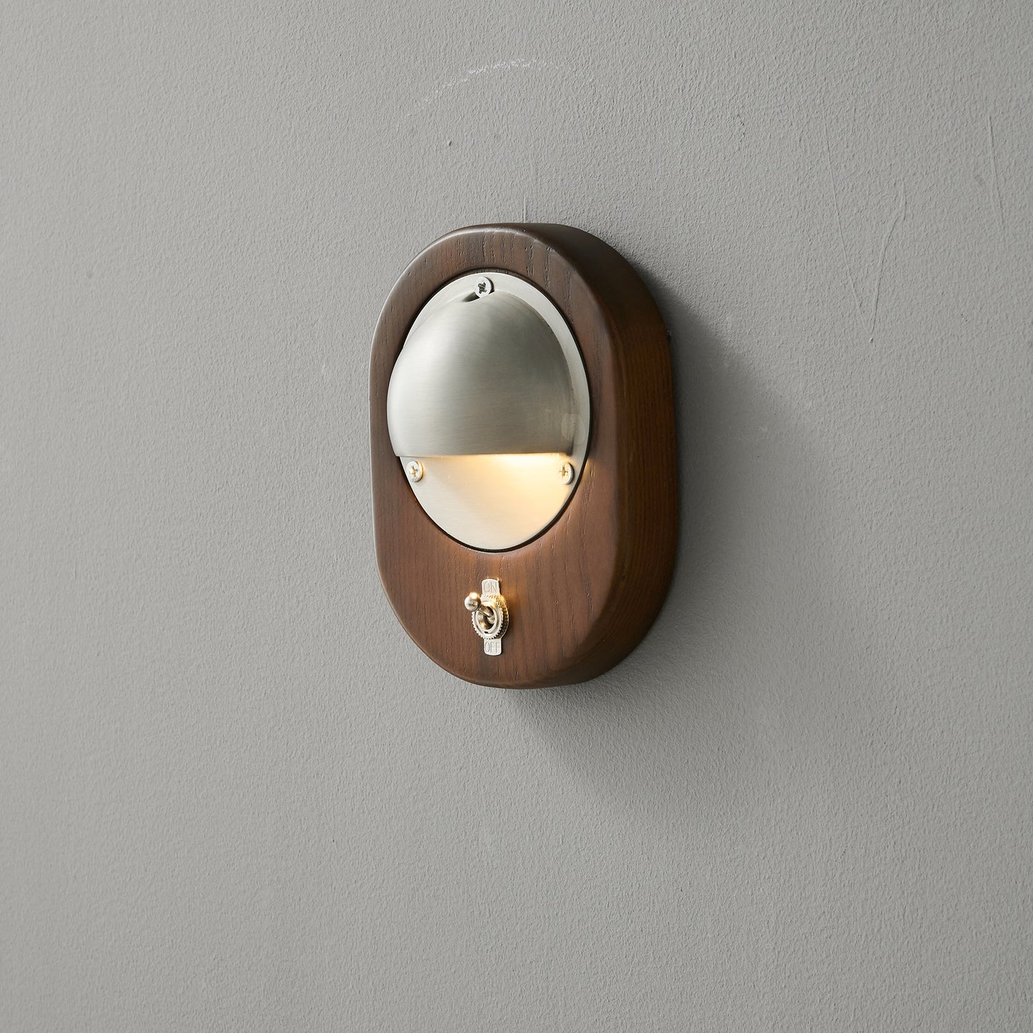 Velora Wall Lamp