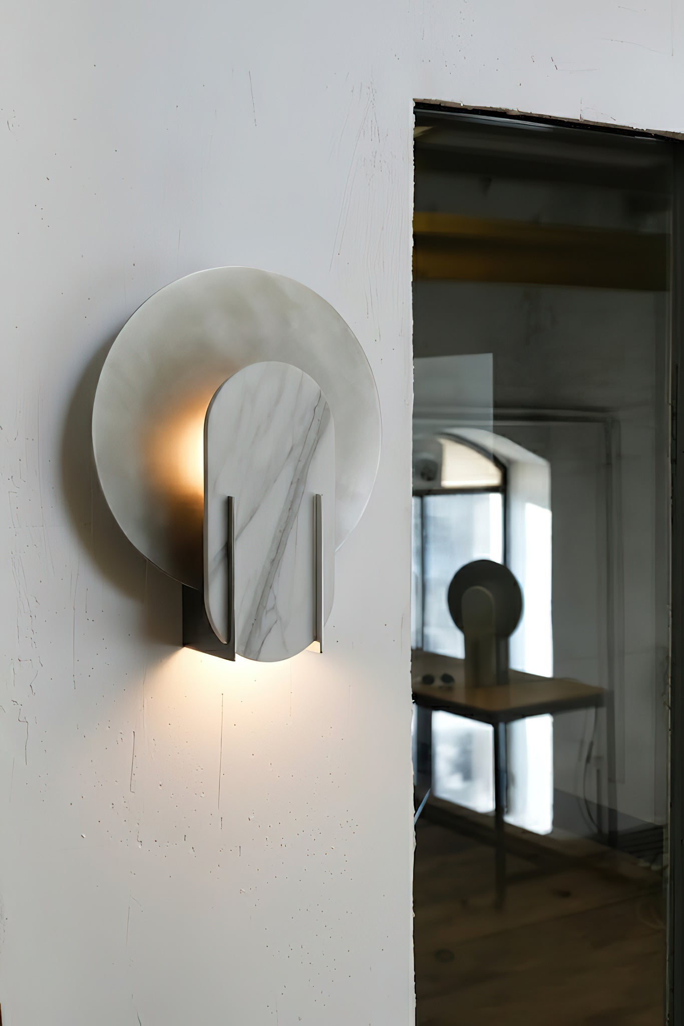 Liro Wall Lamp