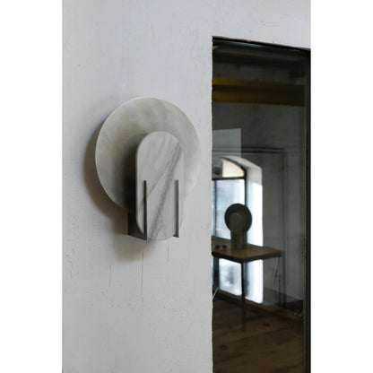 Liro Wall Lamp