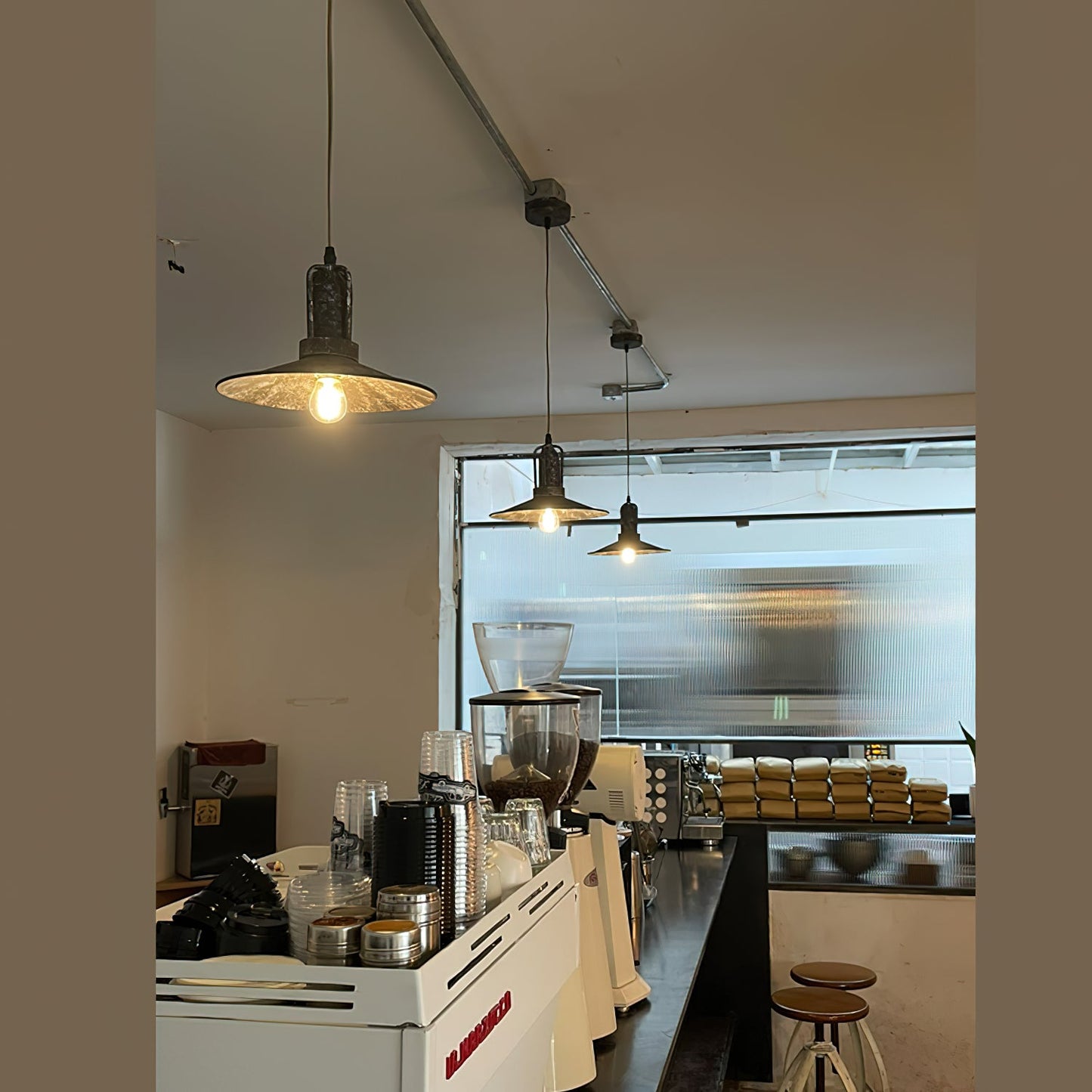 Magnus Pendant Light