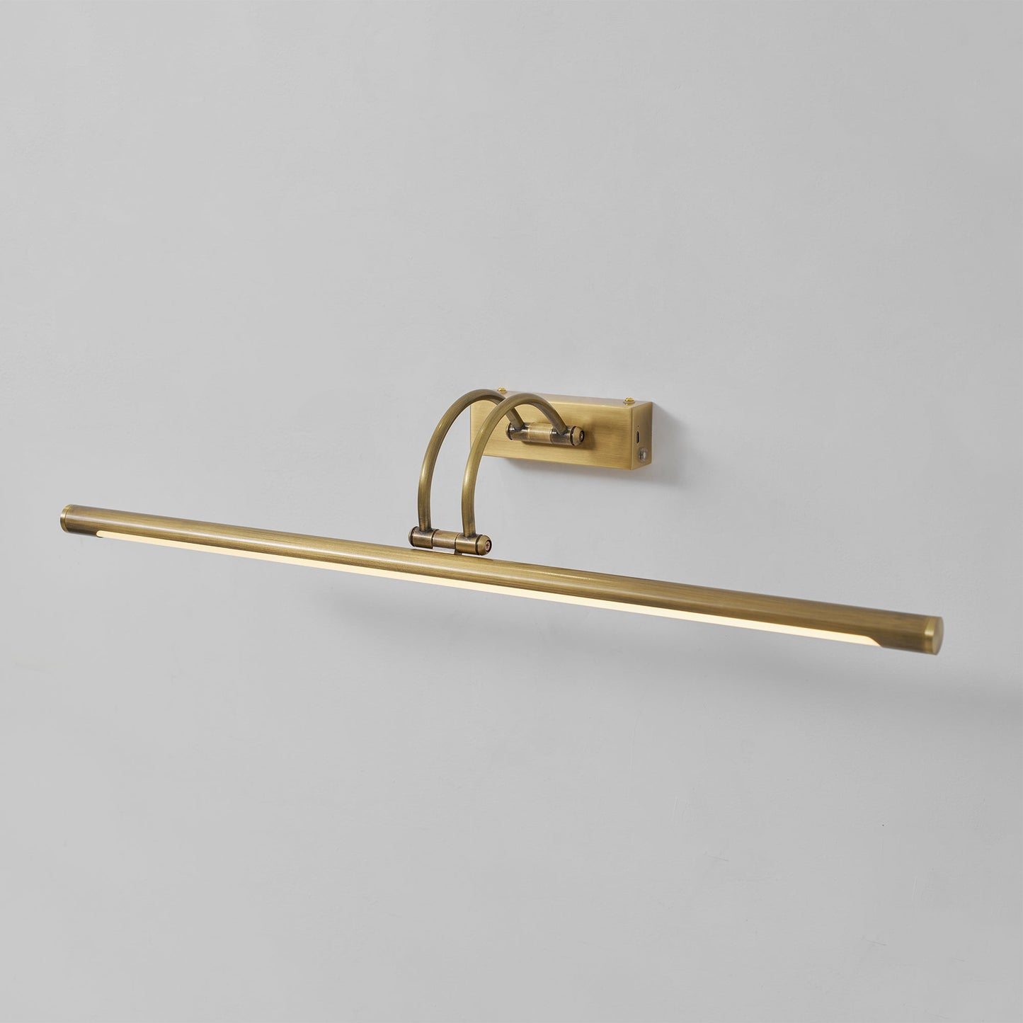 Regulus Brass Rechargeable Wall Lamp