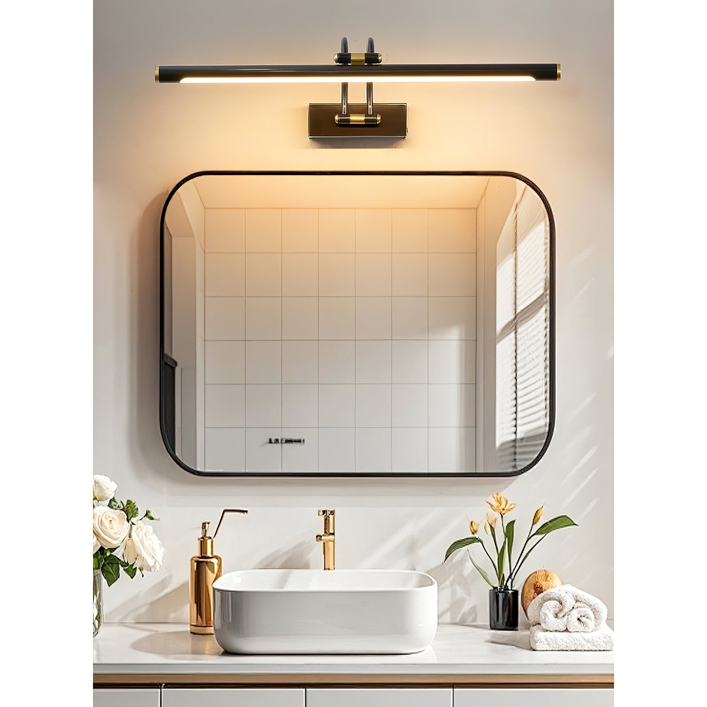 Regulus Brass Rechargeable Wall Lamp