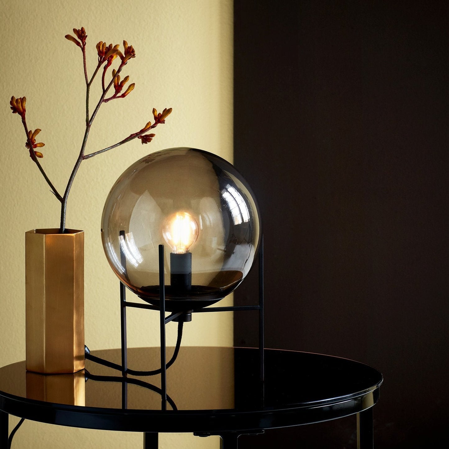 Regulus Table Lamp