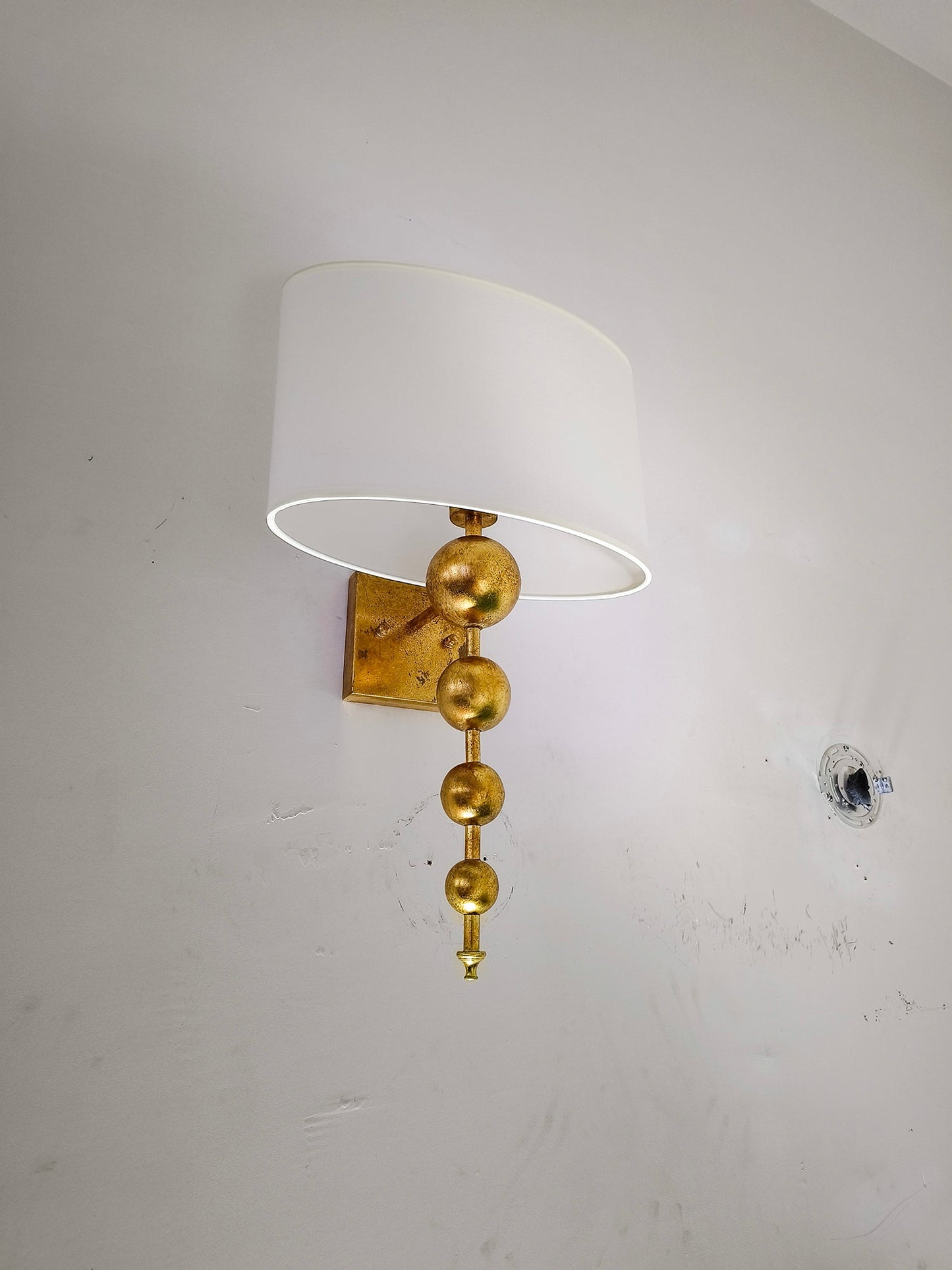 Kesan Wall Lamp