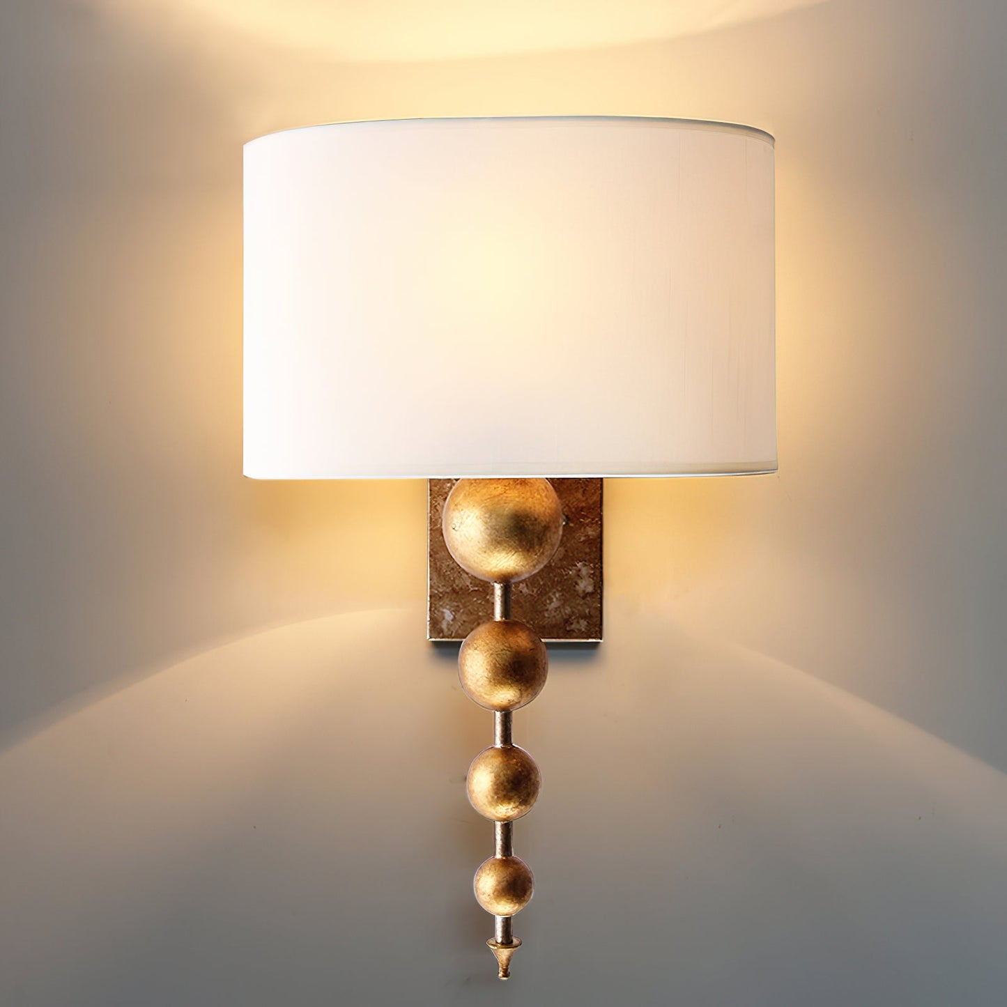 Kesan Wall Lamp