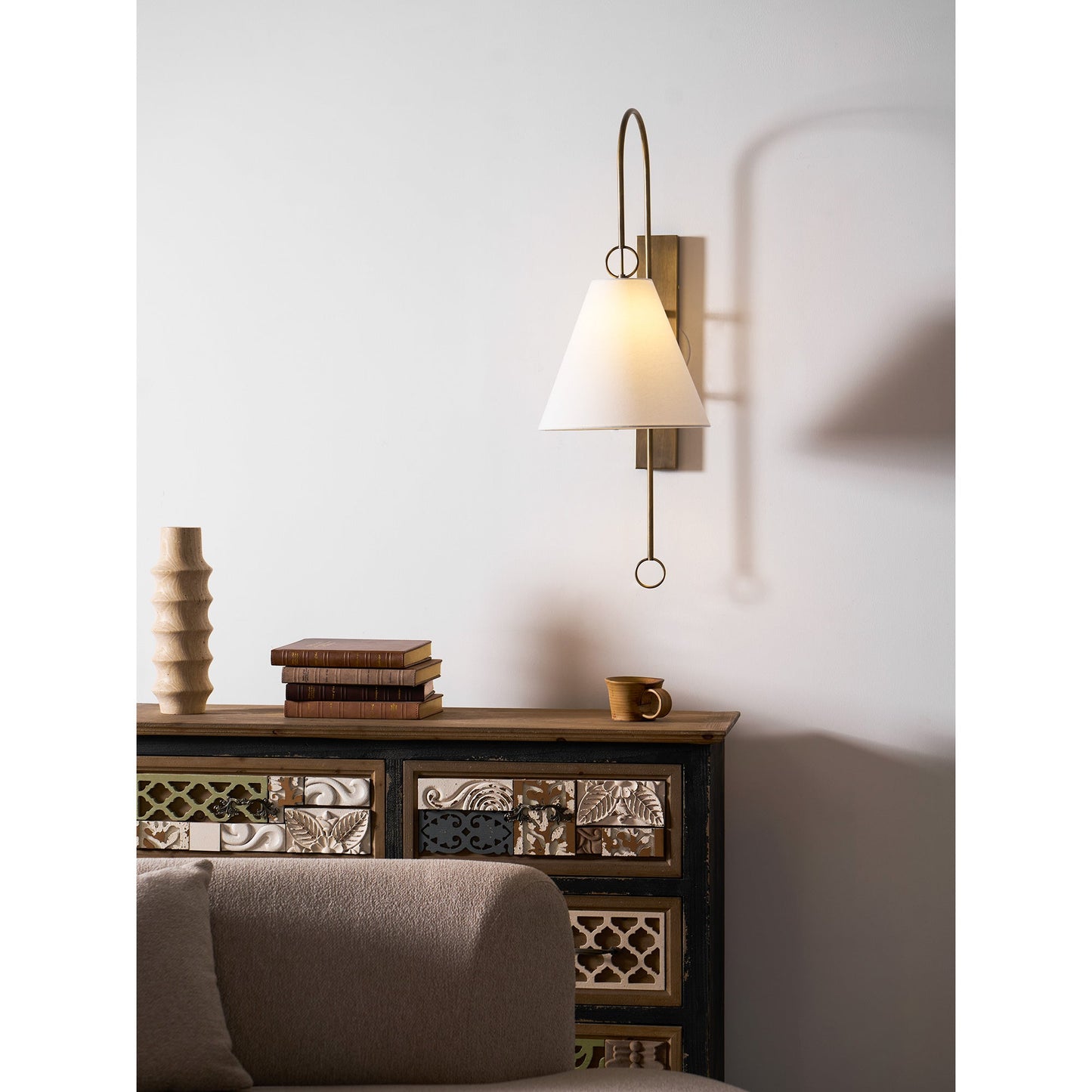 Yara Wall Lamp