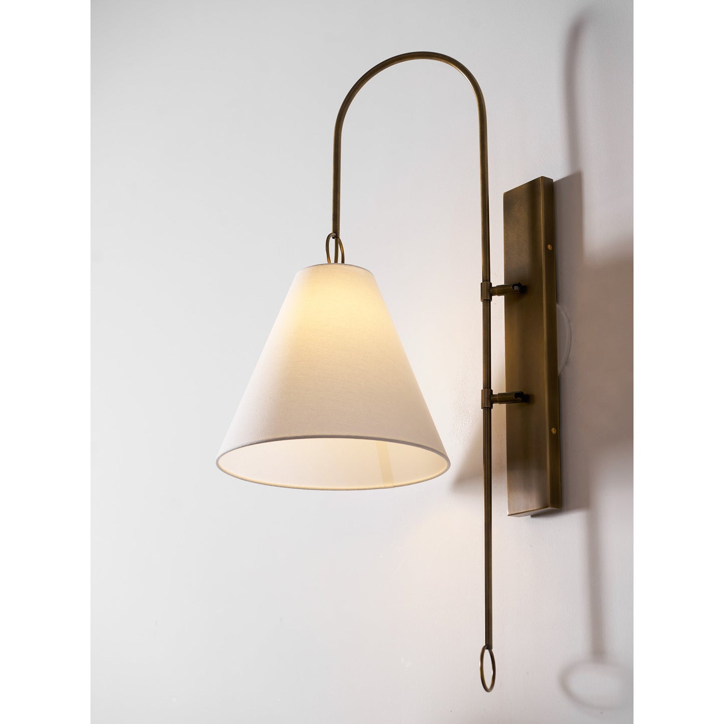 Yara Wall Lamp