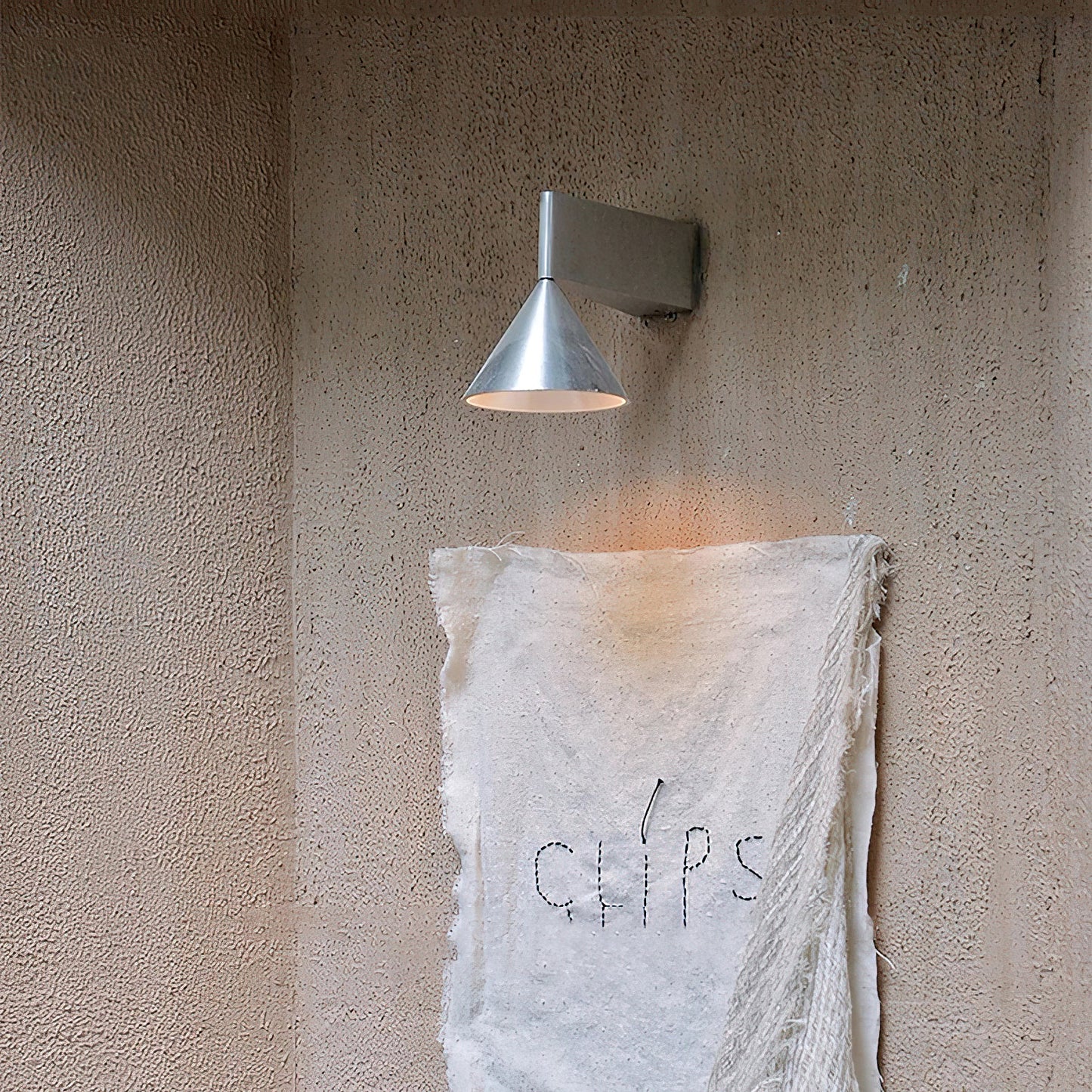 Caris Aluminum Wall Lamp
