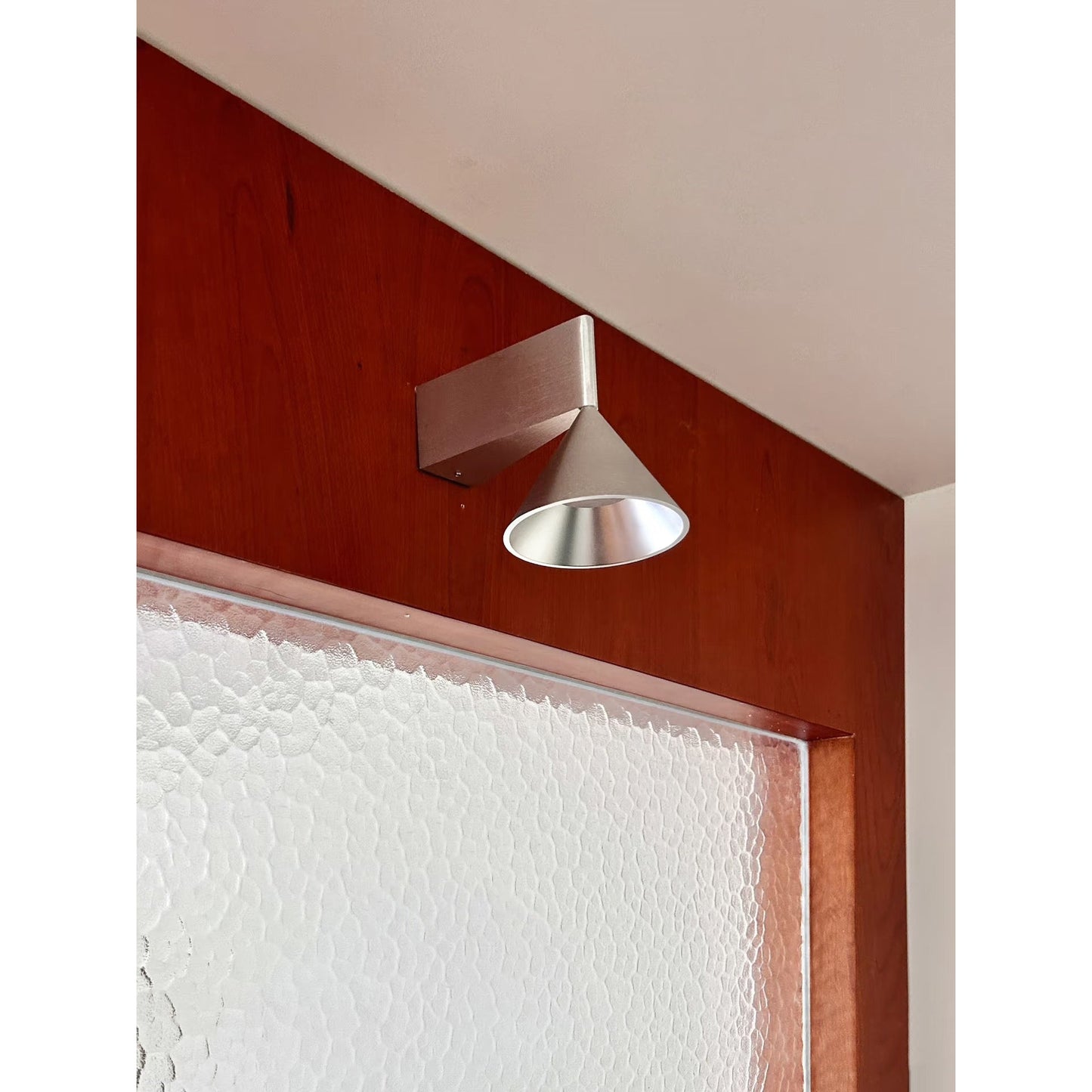 Caris Aluminum Wall Lamp