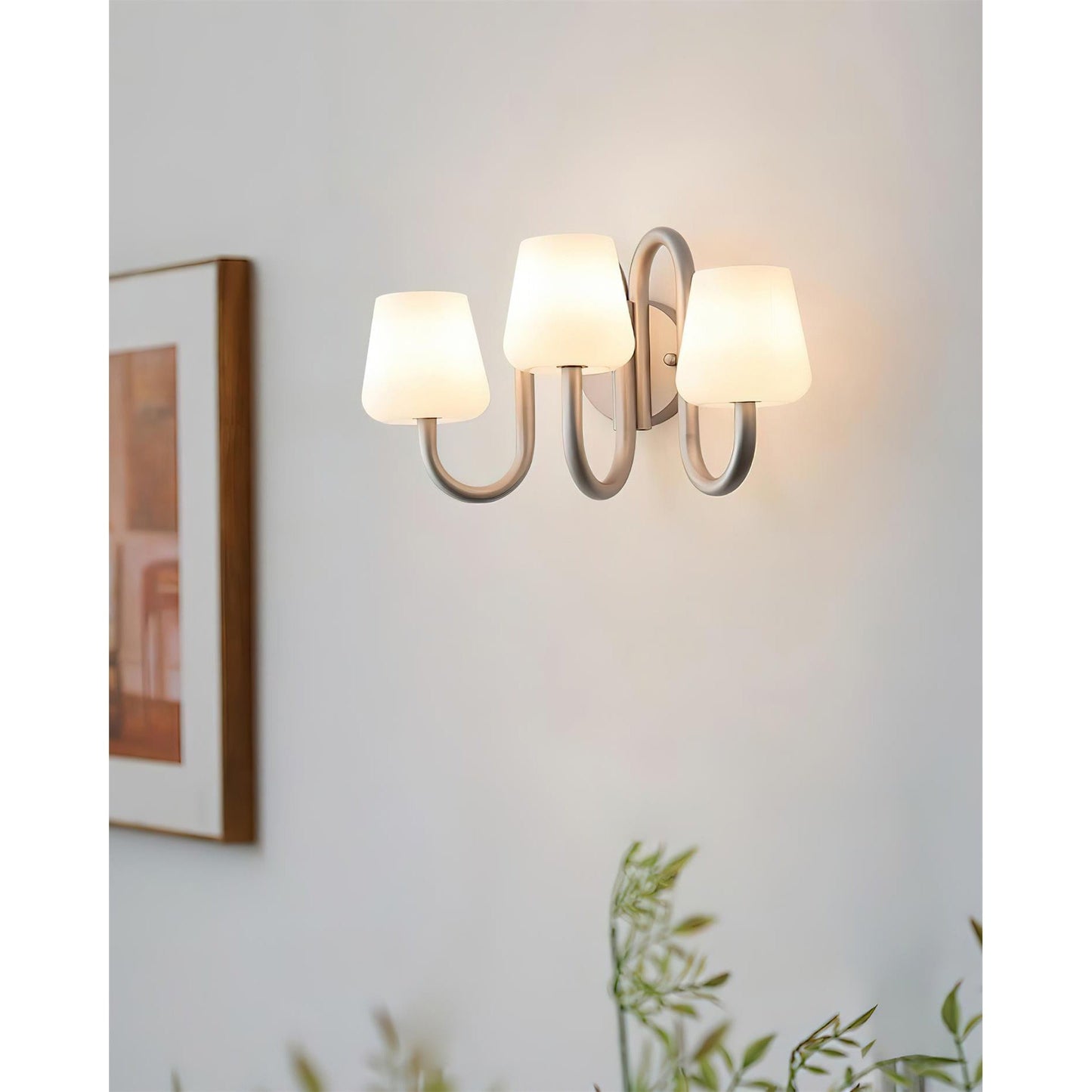 Caris Wall Lamp