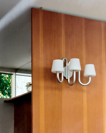 Caris Wall Lamp