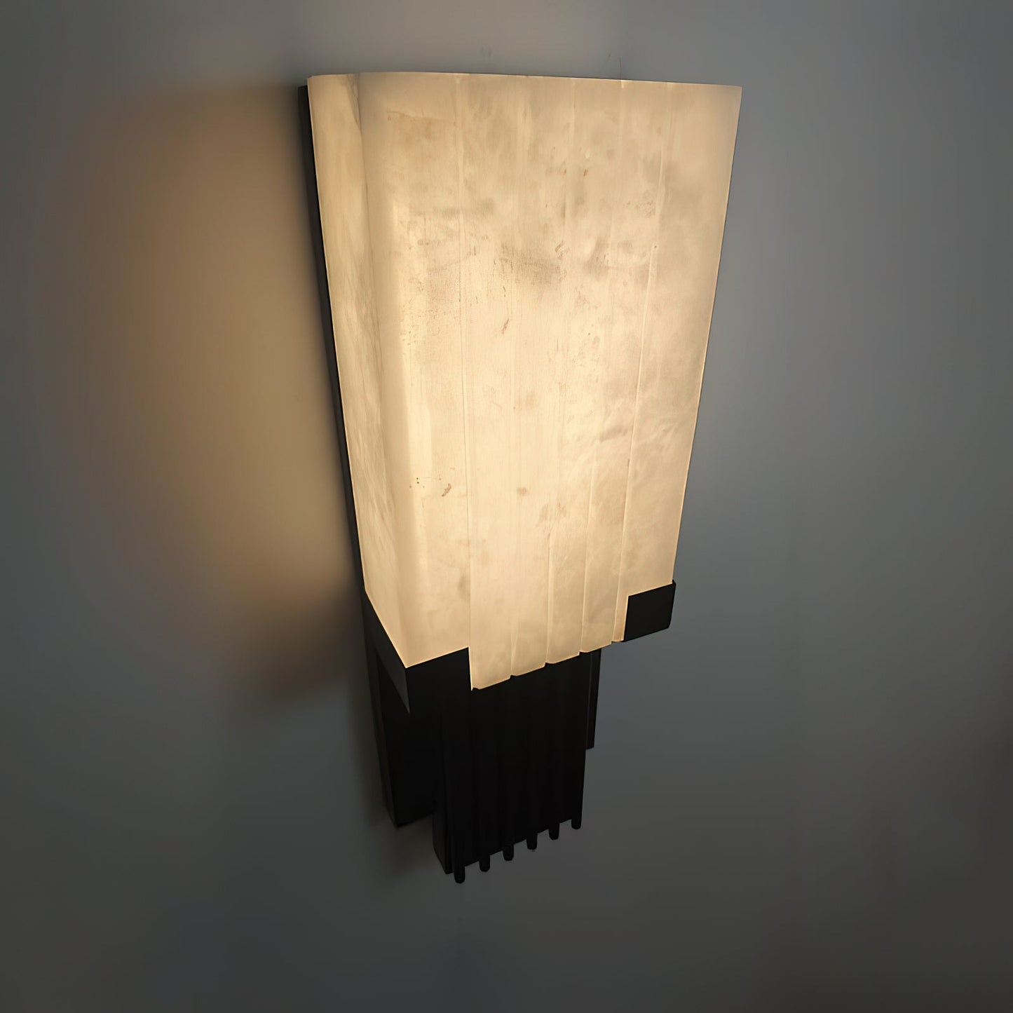 Yaris Alabaster Wall Lamp
