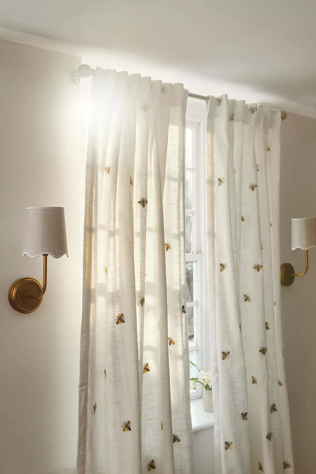 Yaris Wall Lamp
