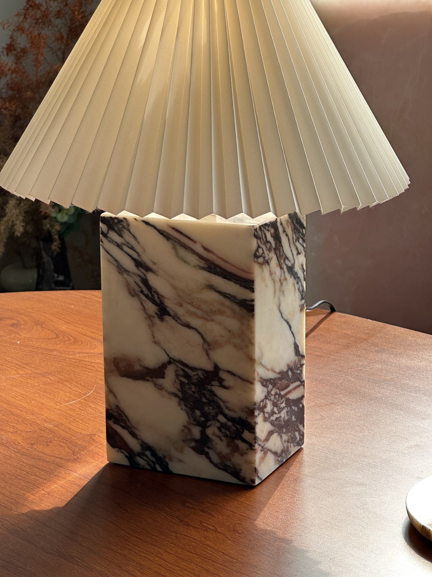 Solan Table Lamp