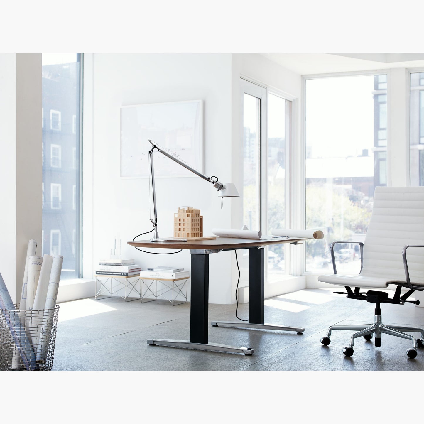 Maren Aluminum Desk Lamp