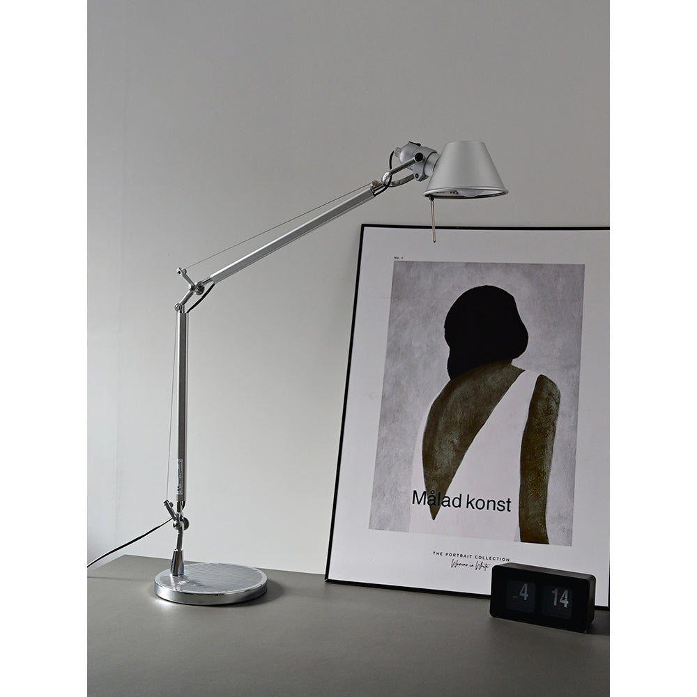 Maren Aluminum Desk Lamp