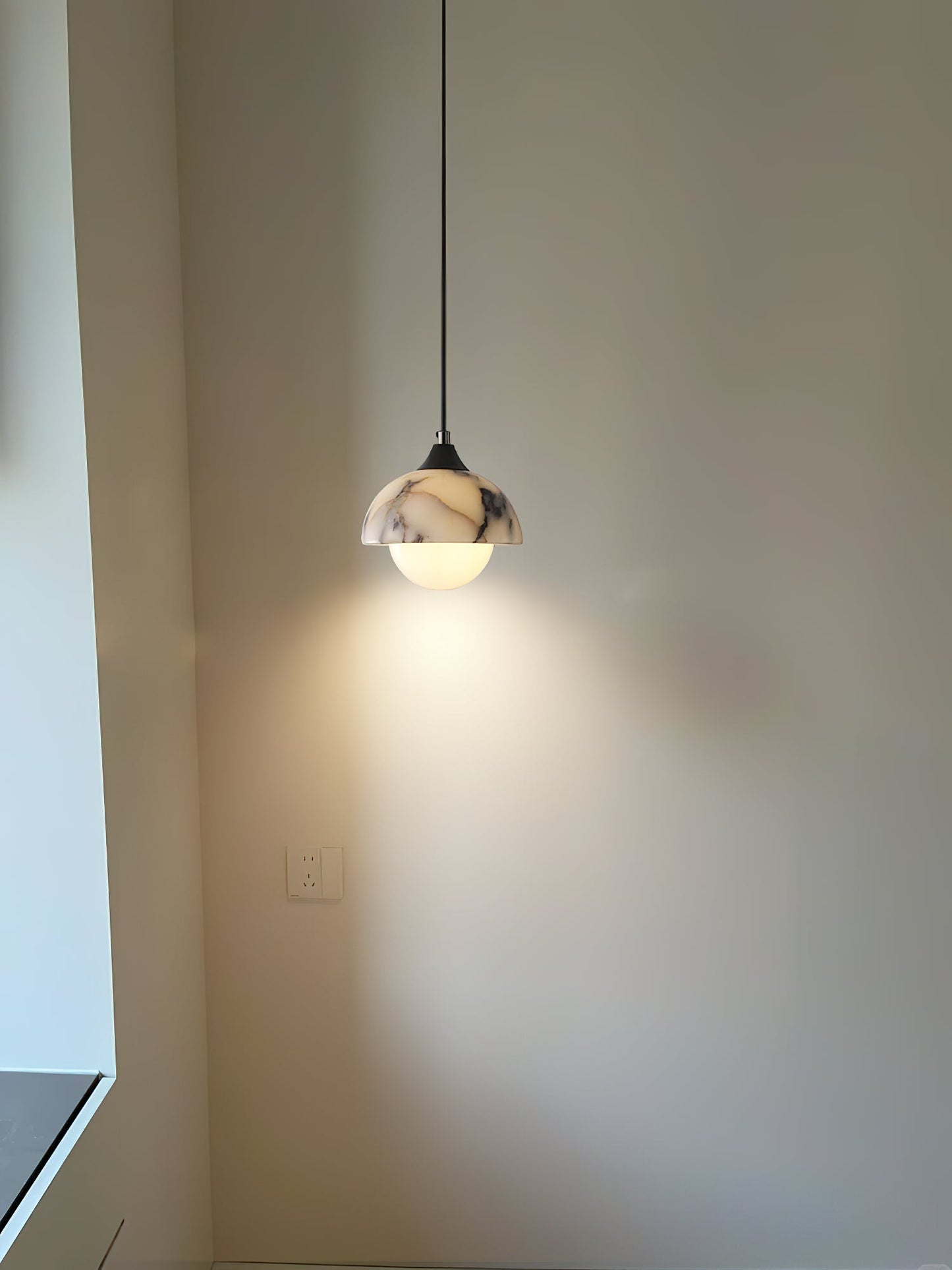 Helia Marble Pendant Lamp