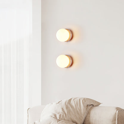 Yves Wall Lamp