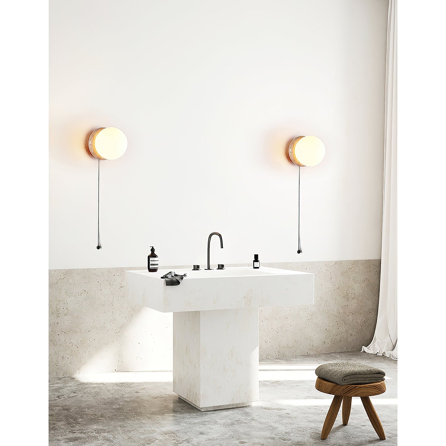 Yves Wall Lamp